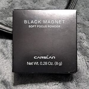 Black Magnet Soft Focus Powder
